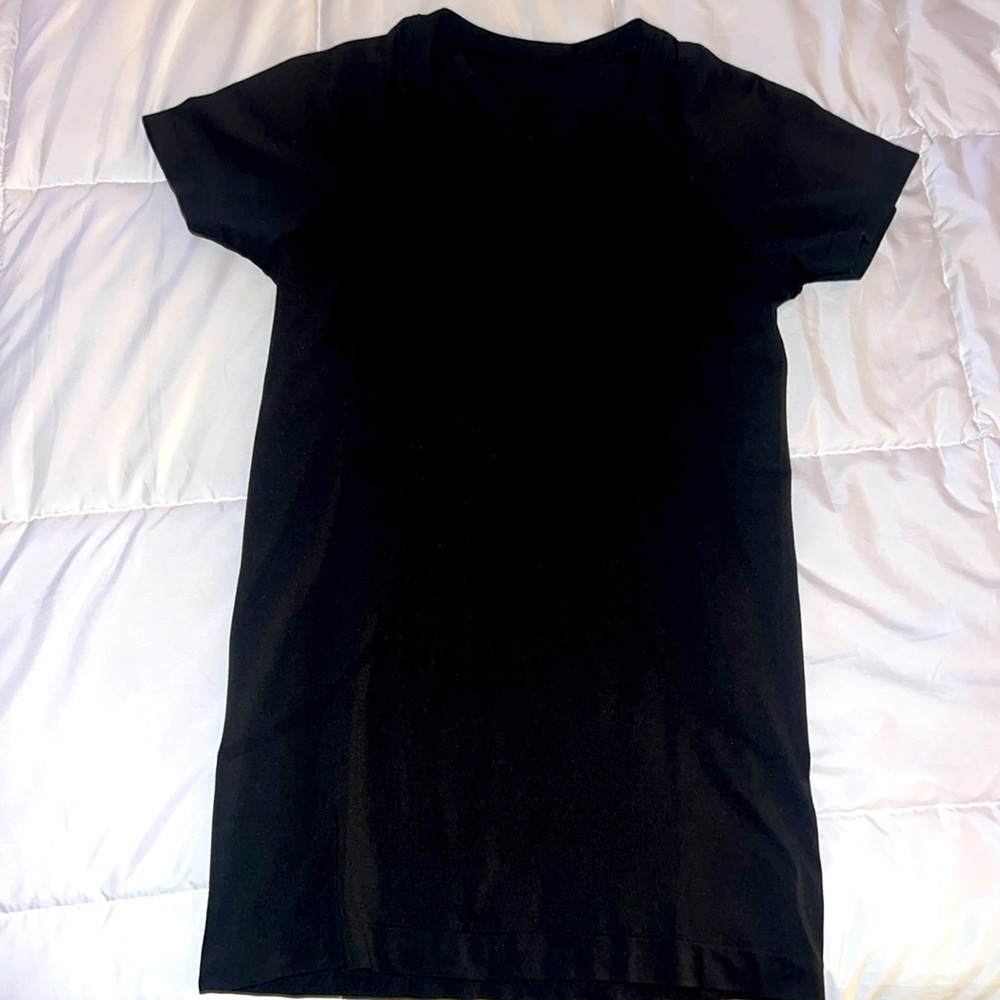 Lululemon Swiftly Tech Short Sleeve Shirt 2.0 *Hip Length